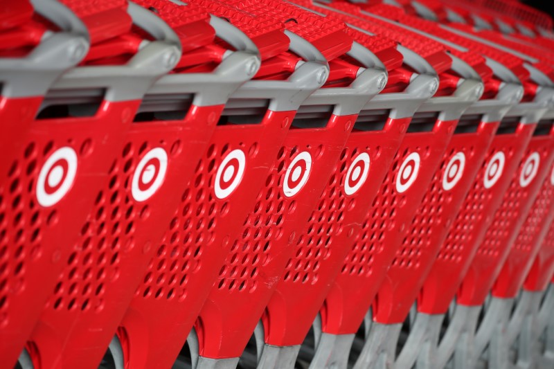 © Reuters. Shopping carts are seen at a Target store in Azusa