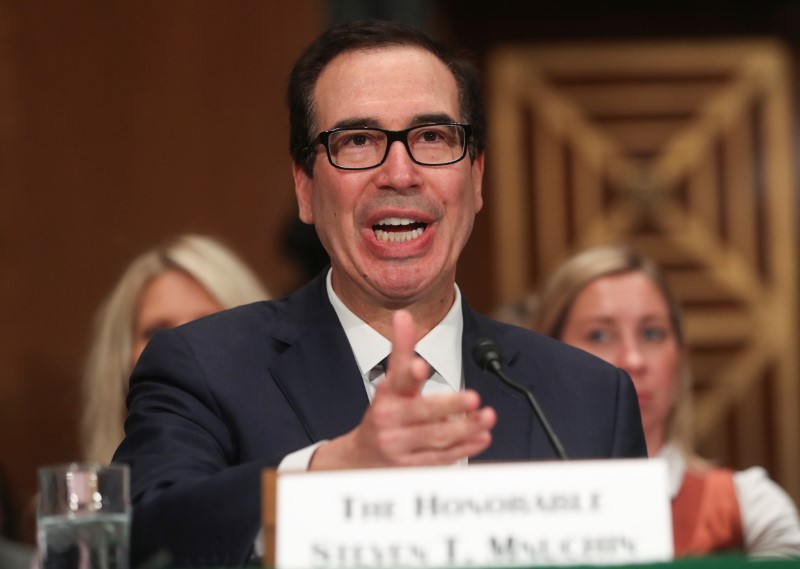 © Reuters. U.S. Treasury Secretary Steven Mnuchin testifies before a Senate Banking hearing on Capitol Hill in Washington