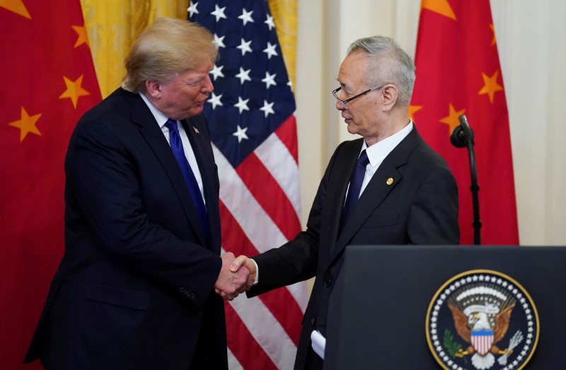 EEUU y China firman el esperado acuerdo comercial pero dejan conflictivos sin resolver