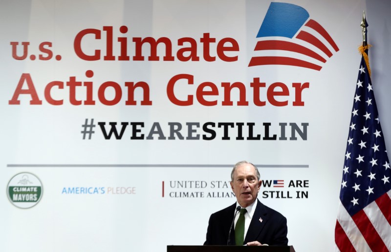 © Reuters. FILE PHOTO: File picture of Michael Bloomberg at the U.N. Climate Change Conference (COP25) in Madrid