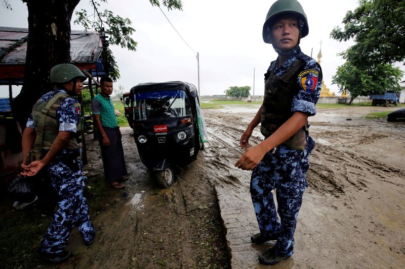 © Reuters. لجنة تحقيق حكومية في ميانمار تقول إنها لم تجد أدلة على إبادة جماعية للروهينجا