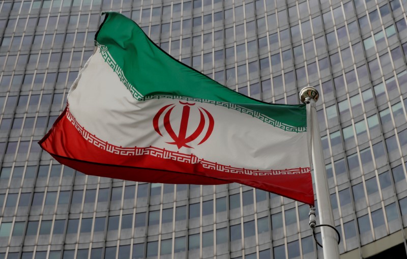 © Reuters. FOTO DE ARCHIVO: Una bandera iraní en Viena