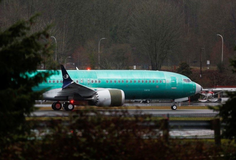 © Reuters. A Boeing 737 Max aircraft taxis the runway at the Renton Municipal Airport in Renton