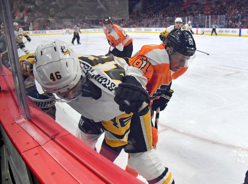 NHL roundup: Vatrano's hat trick lifts Panthers