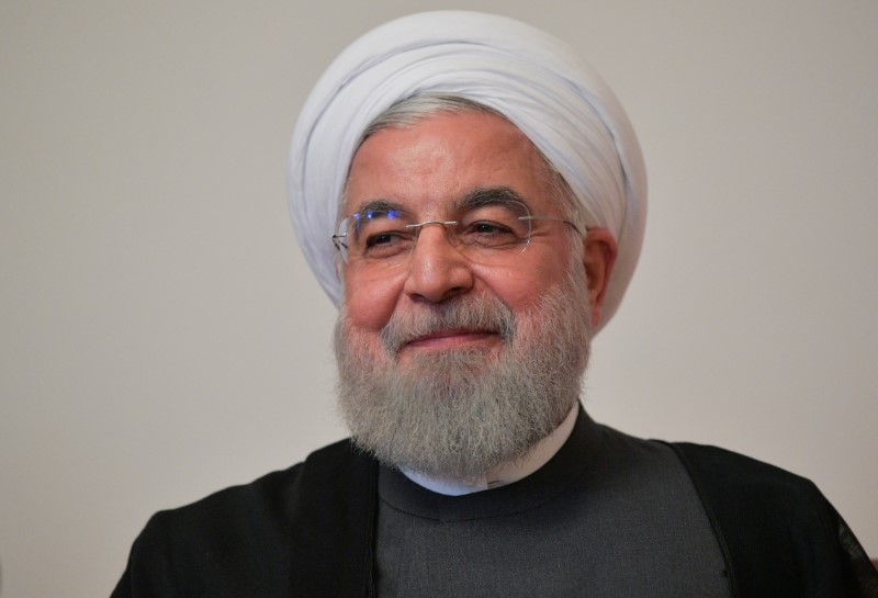 إيران تطلب من أوروبا عدم اتباع أمريكا في تقويض الاتفاق النووي
