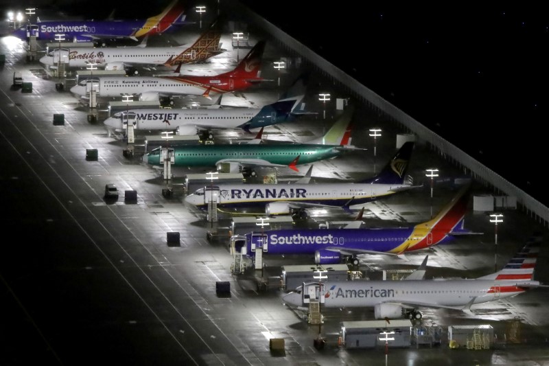 © Reuters. FILE PHOTO: Aerial photos show Boeing 737 Max airplanes on the tarmac in Seattle