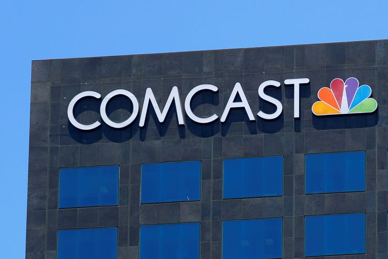 Comcast's growth in broadband customers offsets fourth-quarter cord-cutting