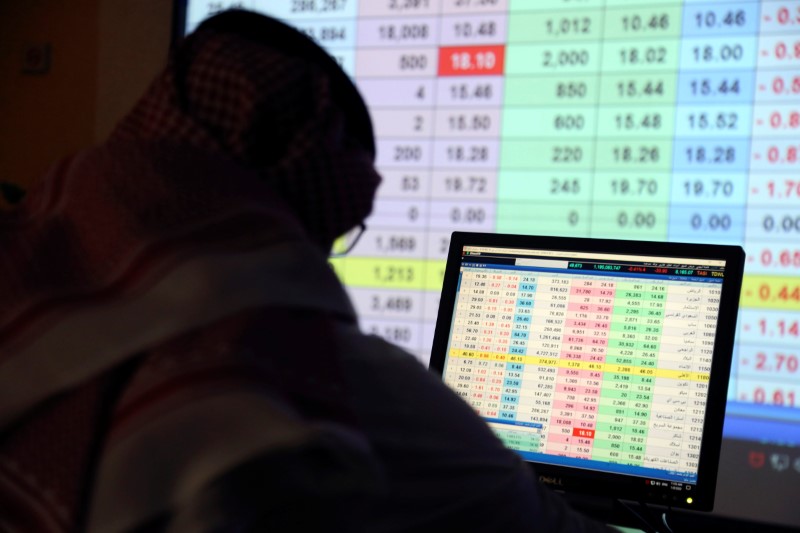 © Reuters. أسواق الخليج الرئيسية تهبط مع تأثر المعنويات العالمية بفيروس الصين