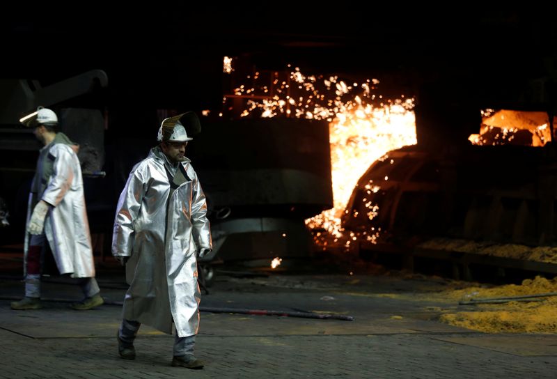 Produção brasileira de aço bruto em dezembro cai 10,8% sobre um ano antes
