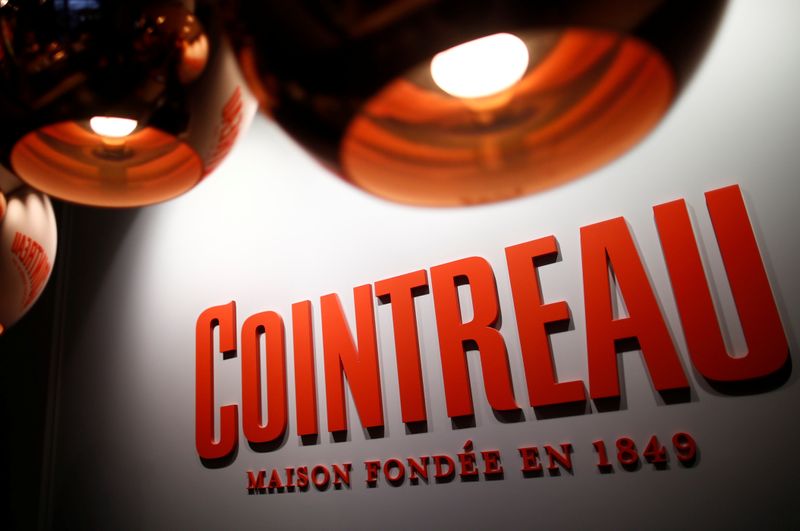 Выручка Remy Cointreau снизилась сильнее прогнозов в 3 кв, акции упали на 10%