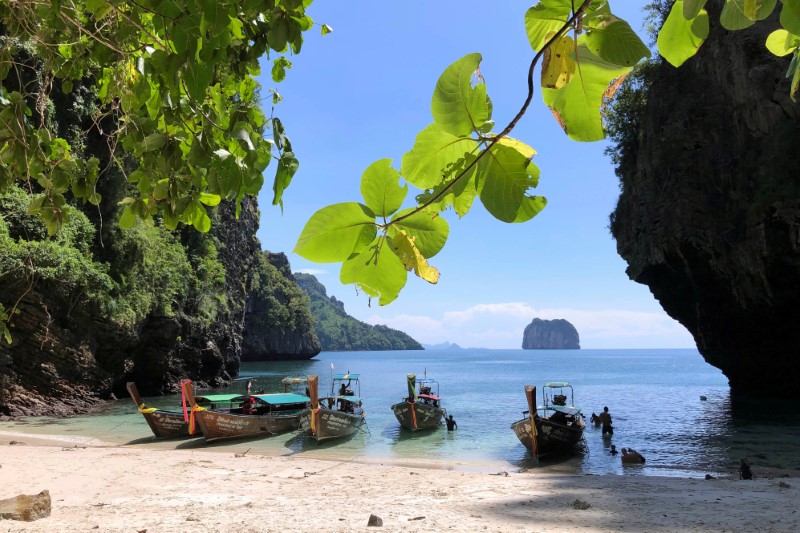 Thailand's 2019 foreign tourists up 4%; China virus, strong baht a risk