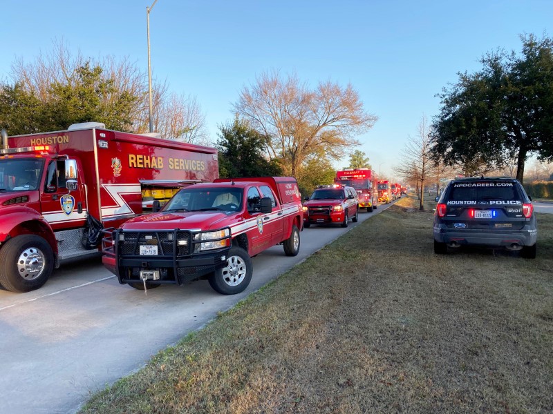 Explosão em edifício industrial deixa diversos feridos em Houston