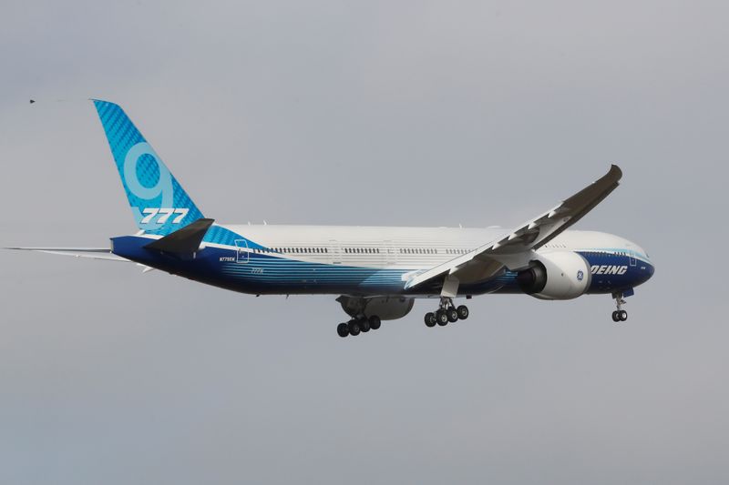 طائرة بوينج 777إكس تكمل بنجاح أول رحلة لها