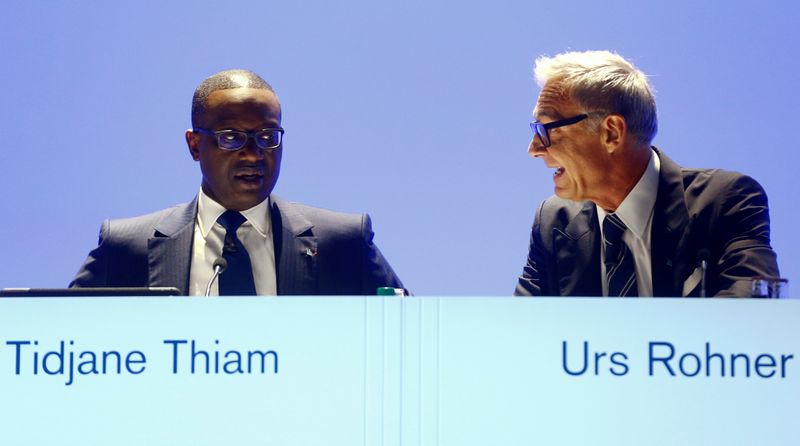 © Reuters. FILE PHOTO: CEO Thiam and Chairman Rohner of Swiss bank Credit Suisse attend annual shareholder meeting in Zurich