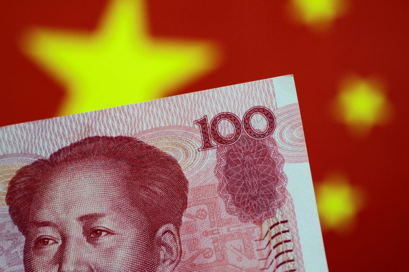 Yuan hits three-week low, yen rises as China grapples with virus outbreak