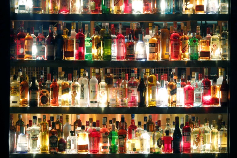 大手酒類メーカー、2024年までに商品の飲酒年齢表示を徹底へ