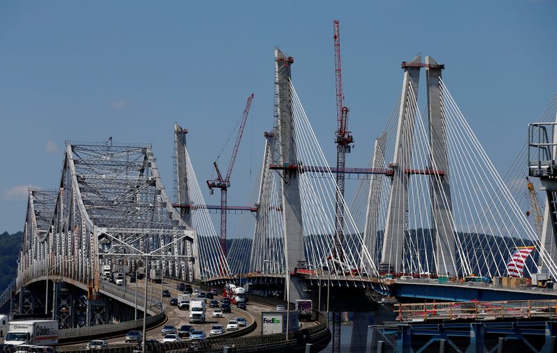 © Reuters. The new Governor Mario M. Cuomo Bridge that is to replace the current Tappan Zee Bridge over the Hudson River is seen in Tarrytown