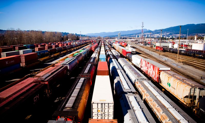 © Reuters. The Canadian Pacific railyard is pictured in Port Coquitlam.