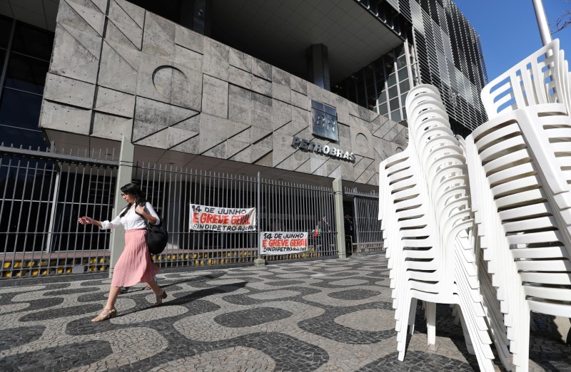 Anúncio de greve de petroleiros não atende requisitos legais, diz Petrobras