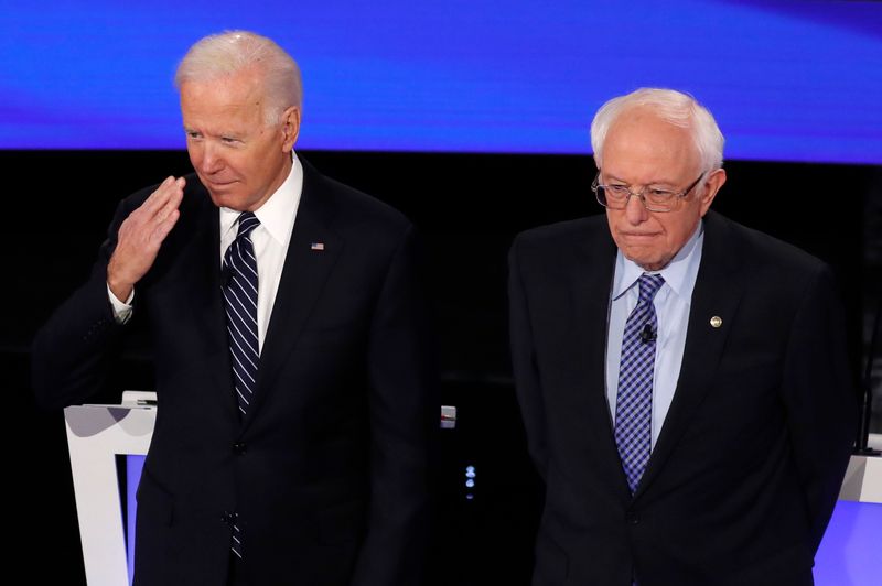 Biden e Sanders lideram democratas em nova pesquisa antes de primárias de Iowa