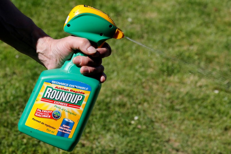 Bayer considering stopping sales of glyphosate to private users: newspaper