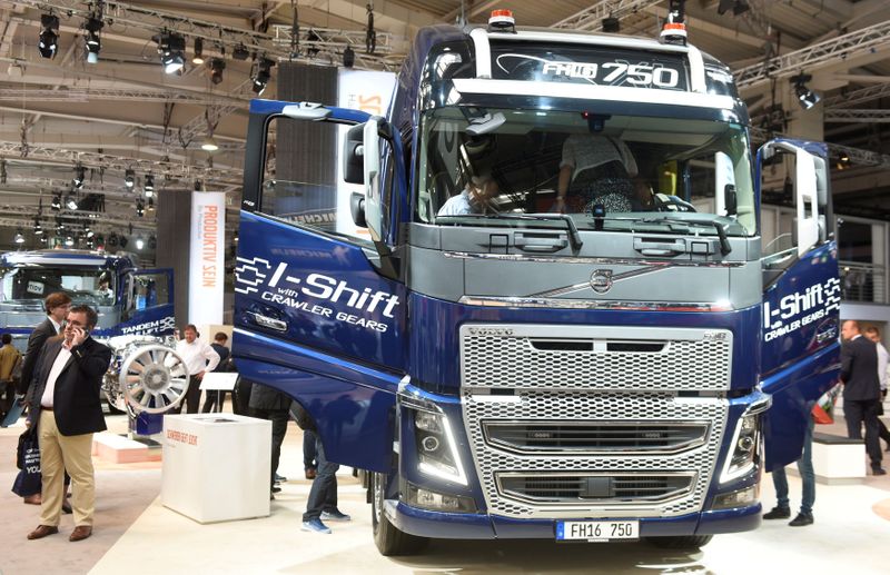 © Reuters. FILE PHOTO: IAA truck show in Hanover