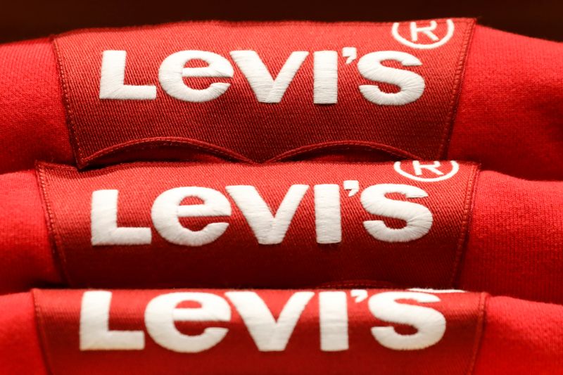 © Reuters. Products are displayed at a Levi Strauss store in New York