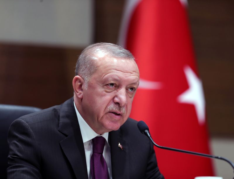 أردوغان ينتقد صمت العرب على خطة السلام الأمريكية