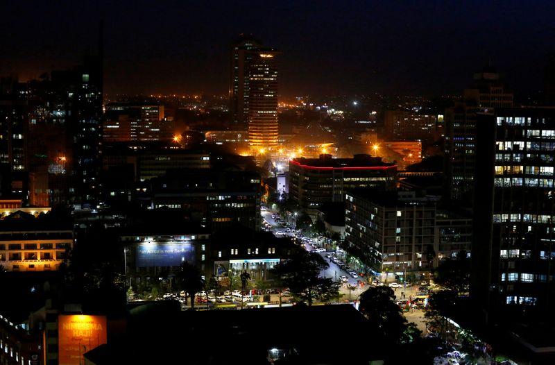 © Reuters. FILE PHOTO: The Wider Image: Fashion and fairways: Slice of life in Nairobi