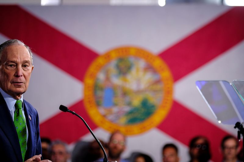 © Reuters. FILE PHOTO: Michael Bloomberg speaks in Miami