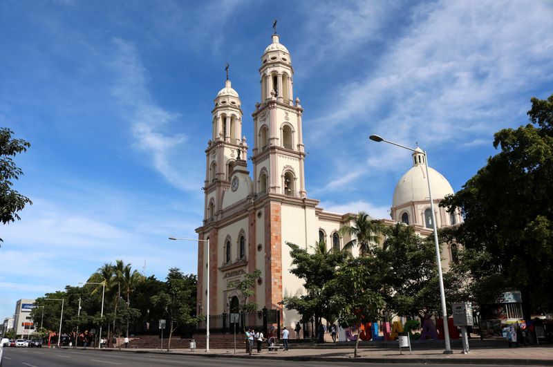 © Reuters. The Cathedral of Our Lady of the Rosario, where the daughter of Mexican drug lord Joaquin "El Chapo" Guzman got married recently according to local media, is seen in Culiacan