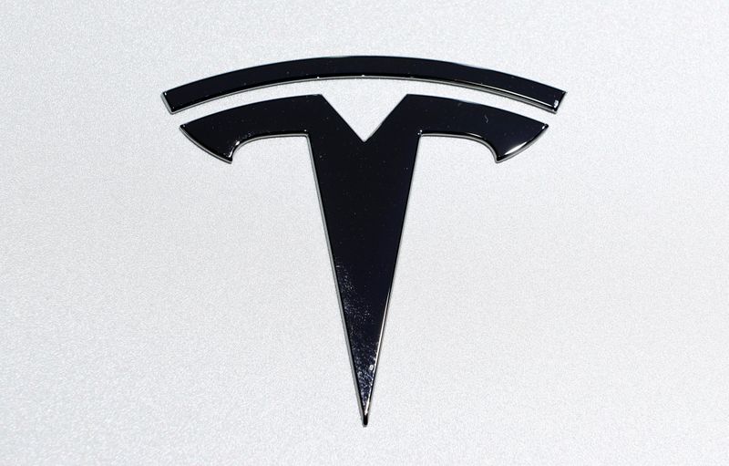 Акции Tesla подскочили на 20% благодаря первой квартальной прибыли совместного с Panasonic бизнеса