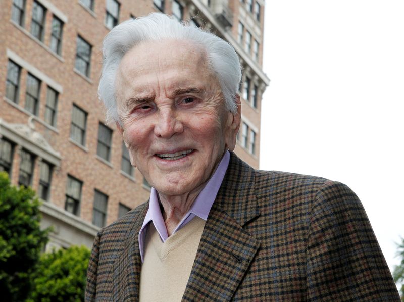 Kirk Douglas morre aos 103 anos, diz filho Michael