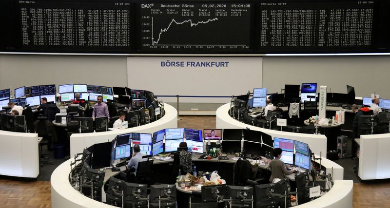 © Reuters. FILE PHOTO:  The German share price index DAX graph is pictured at the stock exchange in Frankfurt