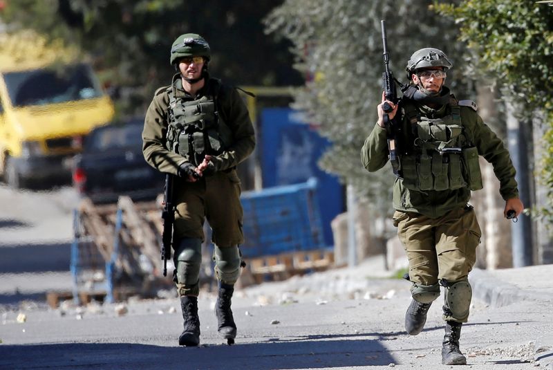 Muere un palestino en Cisjordania y un atropello en Jerusalén deja soldados israelíes heridos