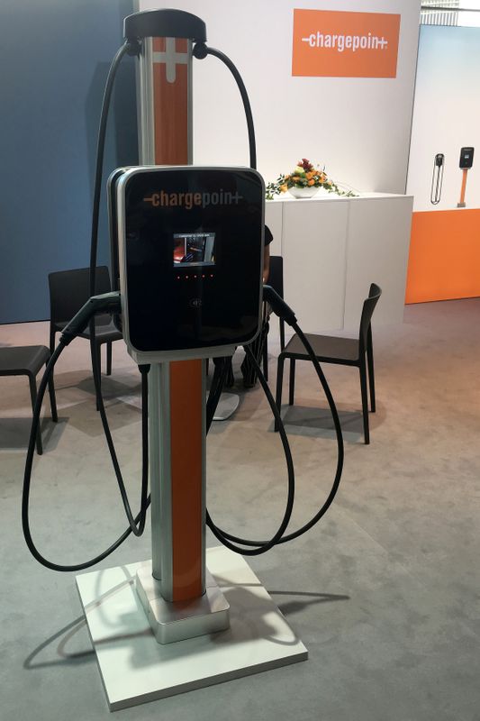 © Reuters. FILE PHOTO: A ChargePoint station on display at the Frankfurt Motor Show (IAA) in Frankfurt
