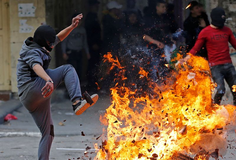 Violência entre israelenses e palestinos aumenta após anúncio de plano de paz de Trump