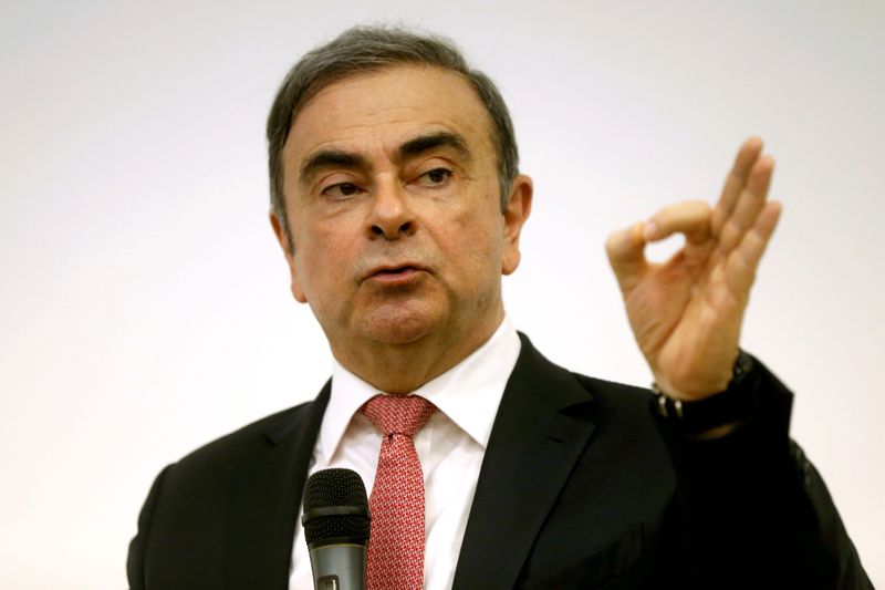 © Reuters. FILE PHOTO: Former Nissan chairman Carlos Ghosn gestures during a news conference at the Lebanese Press Syndicate in Beirut