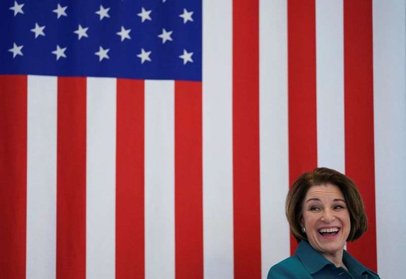 © Reuters. Amy Klobuchar campaigns in Nashua, New Hampshire