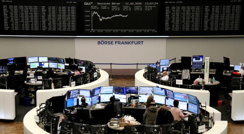 © Reuters. FILE PHOTO:  The German share price index DAX graph is pictured at the stock exchange in Frankfurt