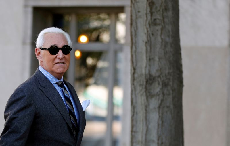 © Reuters. FILE PHOTO: Roger Stone, former campaign adviser to U.S. President Donald Trump, arrives for the continuation of his criminal trial on charges of lying to Congress, obstructing justice and witness tampering at U.S. District Court