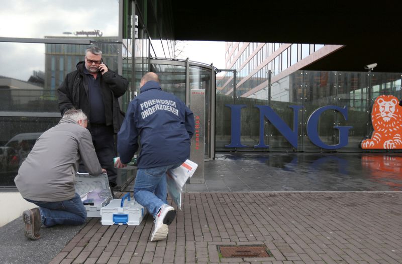 Mais cartas-bomba são encontradas em escritórios da Holanda