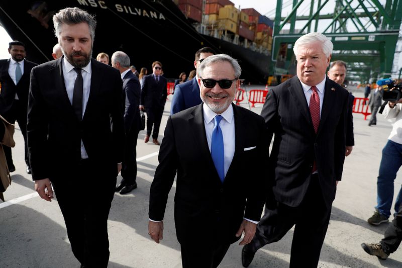 © Reuters. FILE PHOTO: U.S. Secretary of Energy Dan Brouillette and Portugal's Infrastructure Minister Pedro Nuno Santos visit the Terminal XXI at the port of Sines