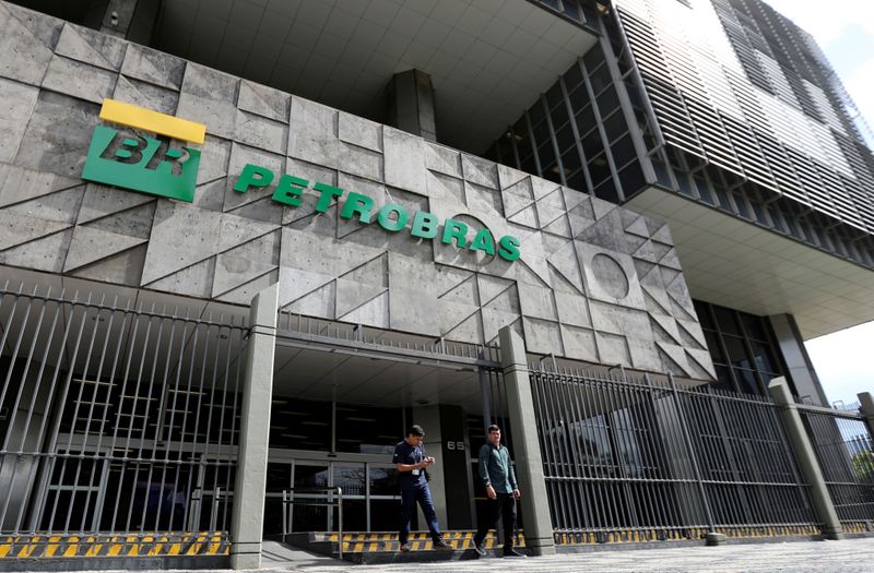 B3 aceita pedido e Petrobras deixa programa de governança de estatais da bolsa