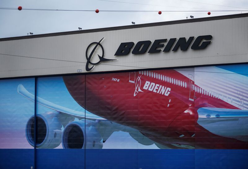 © Reuters. FILE PHOTO:  A Boeing logo is seen at the company's facility in Everett