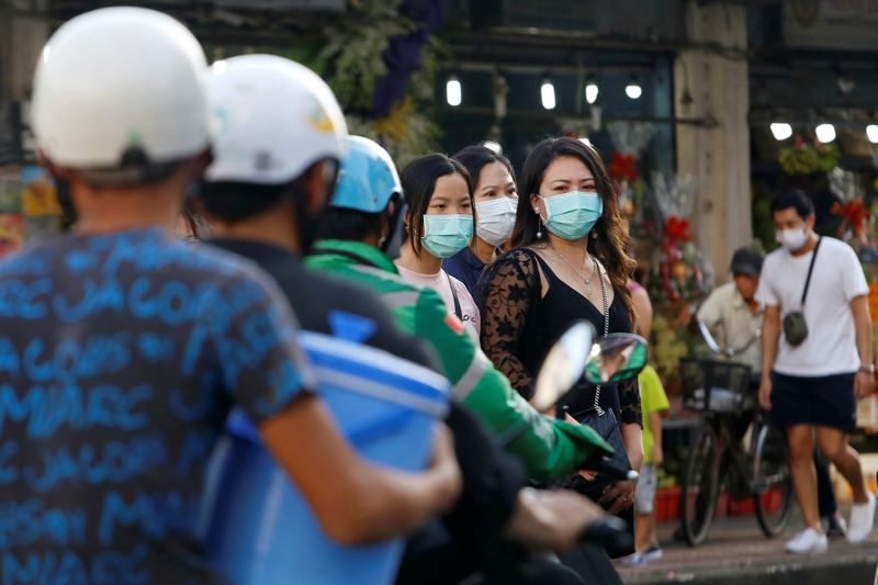 Vietnam rechaza dos cruceros por temor al coronavirus