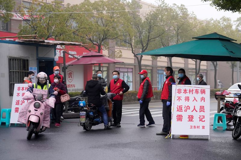 新型肺炎、中国で新たに2641人感染・143人死亡　米でもイベント中止