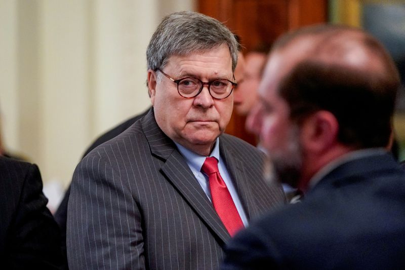 © Reuters. Attorney General Barr arrives for Trump statement on acquittal in Senate impeachment trial at the White House in Washington