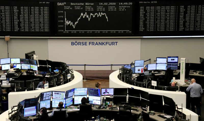 © Reuters. FILE PHOTO: The German share price index DAX graph is pictured at the stock exchange in Frankfurt