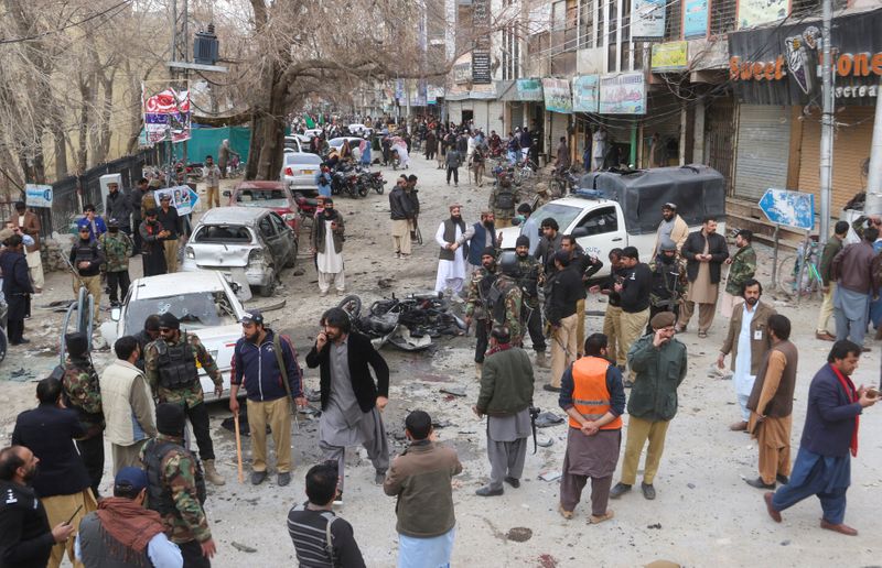 © Reuters. مقتل 10 في تفجير انتحاري بمدينة كويتا الباكستانية